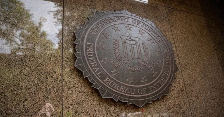 FBI : Memberantas Infiltrasi Partai Komunis Tiongkok di Seluruh Amerika Serikat