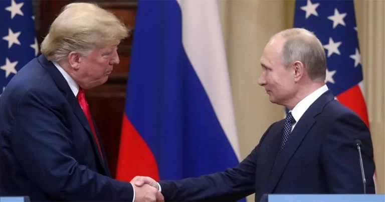 “Akibat Kebijakan NATO”: Rusia Keluar dari Perjanjian Nuklir dengan AS Setelah Trump Mengerahkan Dua Kapal Selam Nuklir
