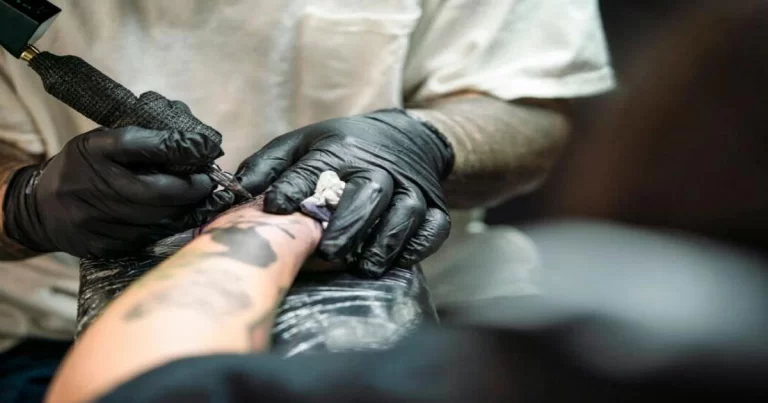 Tato Mungkin Terkait dengan Kanker—Inilah Alasannya