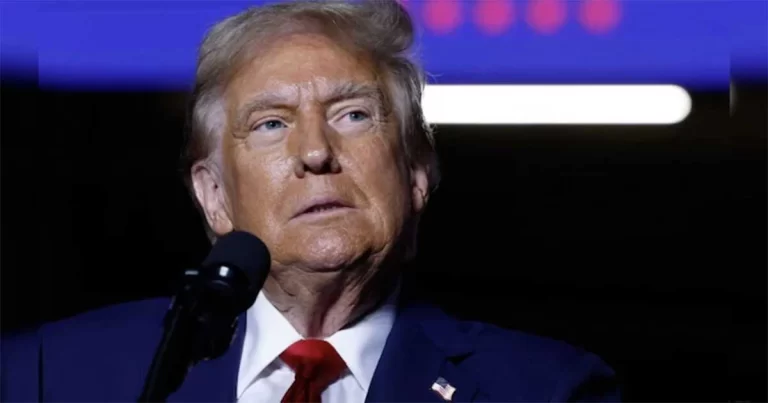 Trump Gugat New York Times Sebesar 15 Miliar Dolar