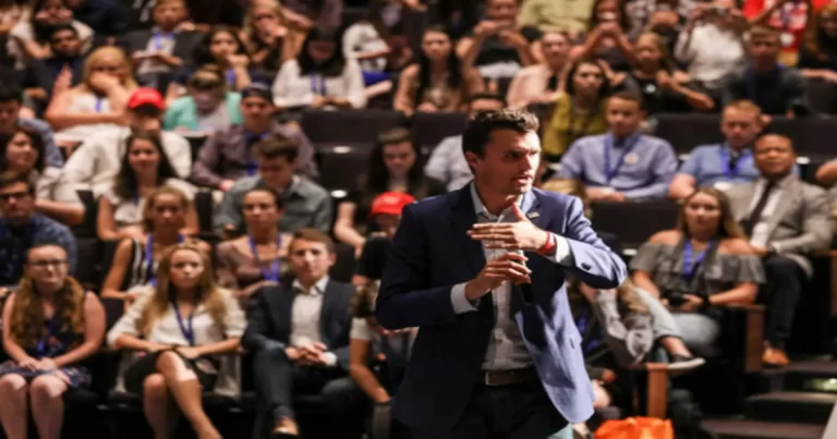 Bagaimana Charlie Kirk Menggugah dan Menginspirasi Generasi Influencer Politik Muda
