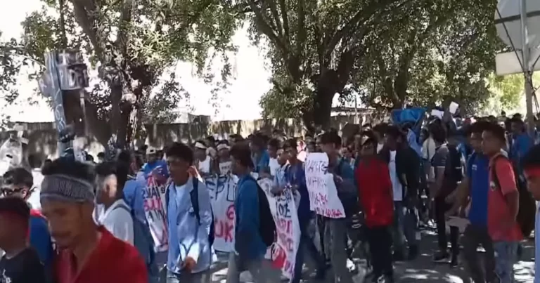 Tetangga Indonesia, Timor Leste Diguncang Demo Hingga Ricuh Soal Mobil Baru Anggota DPR