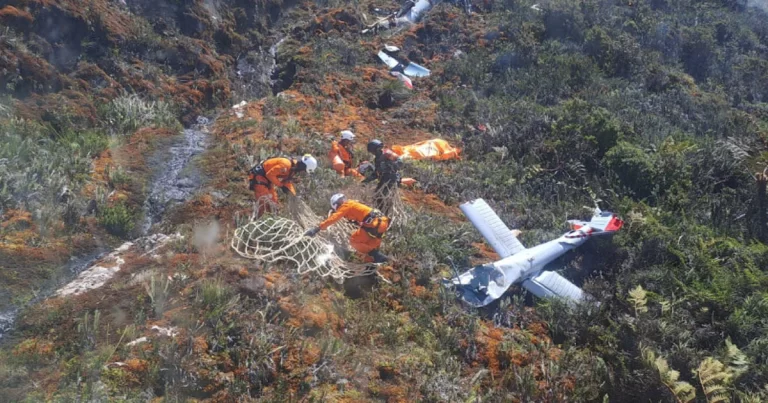 Korban Jatuhnya Helikopter Intan Angkasa di Timika  Berhasil Dievakuasi