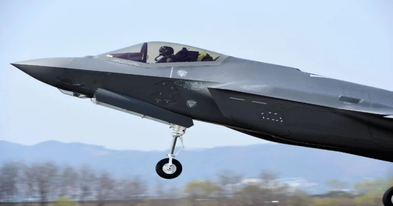 Jet Tempur Venezuela Tantang Kapal Perang AS, AS Kerahkan 10 Jet Siluman F-35 ke Karibia