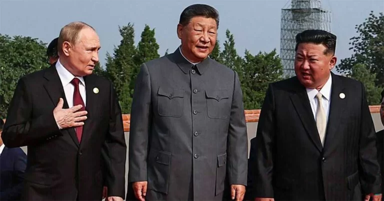 Parade Merah di Beijing: Antara Ilusi Kekuatan dan Tanda Runtuhnya Rezim