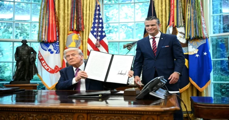Trump Tandatangani Perintah untuk Mengganti Nama Departemen Pertahanan Menjadi Departemen Perang