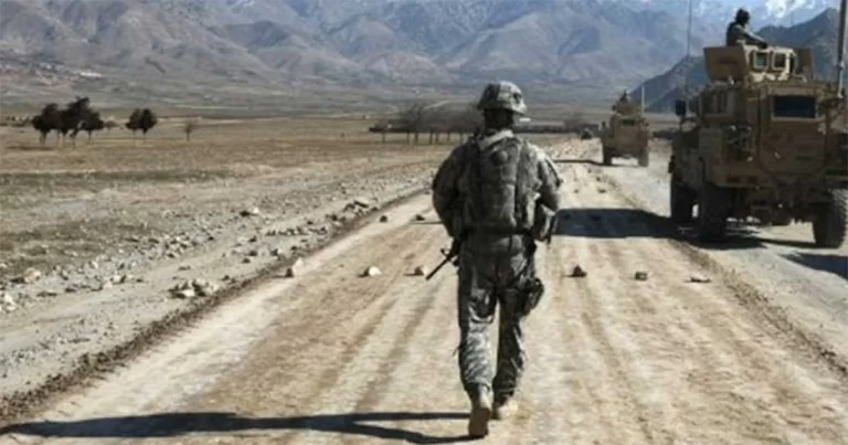 Trump Mengatakan Berusaha ‘Merebut Kembali’ Pangkalan Udara Bagram dari Afghanistan untuk ‘Menangkal’ Tiongkok