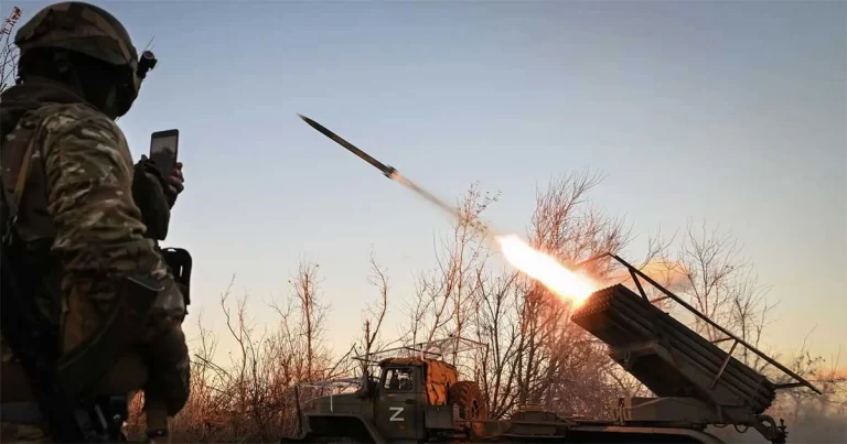 Ukraina Guncang Rusia: Kilang Minyak Meledak, Radar S-400 Hancur, Politik Eropa Ikut Bergejolak!