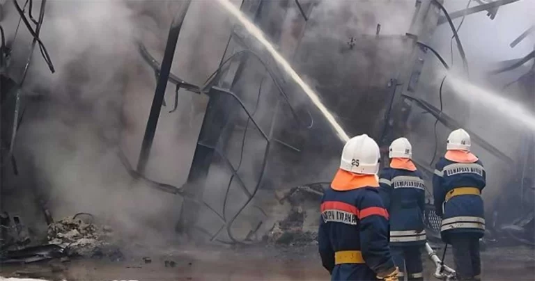 Ukraina Mengonfirmasi Serangan Terhadap Kilang Minyak Saratov di Rusia