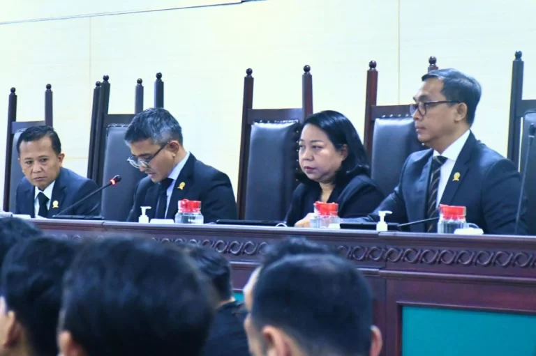 95 dari 97 Terlapor Kasus Dugaan Kartel Pinjol Tolak Laporan Investigator KPPU