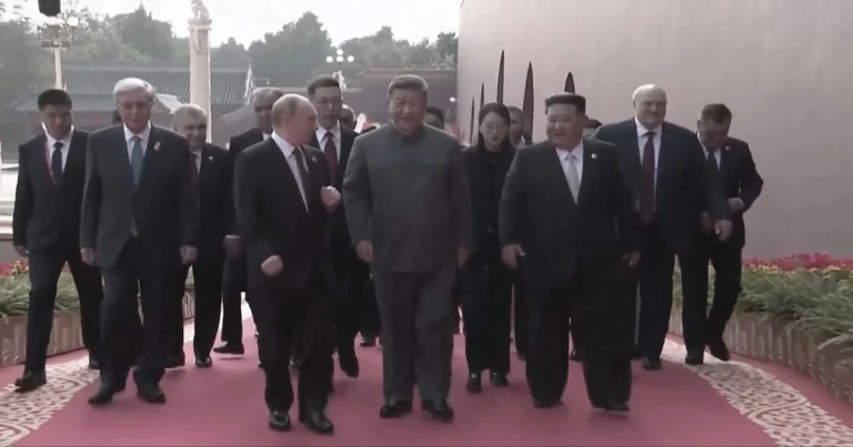 Mic Bocor! Obrolan Xi, Putin dan Kim Jong Un Saat Parade Militer Beijing soal Transplantasi Organ Jadi Sorotan