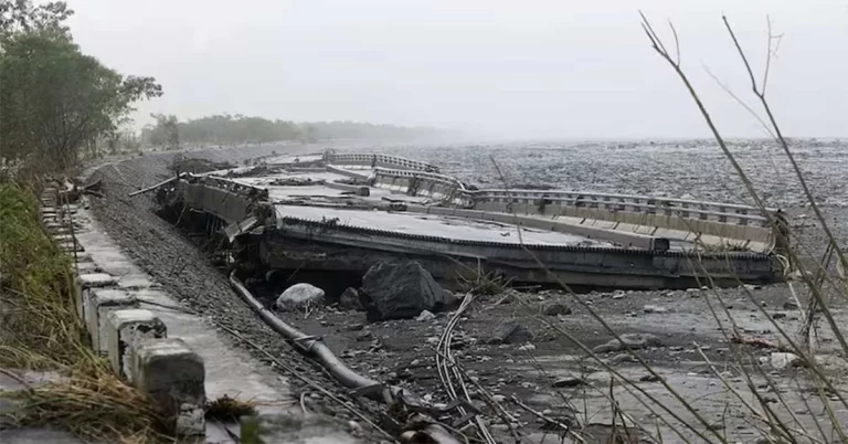 Topan Ragasa: 14 Tewas, 124 Hilang Akibat Jebolnya Tanggul Danau di Taiwan