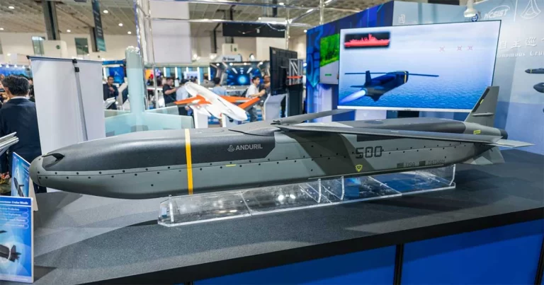 AS Pertimbangkan Kirim Senjata Jarak Jauh ke Ukraina — Tomahawk dan “Barracuda” Masuk Radar Kebijakan