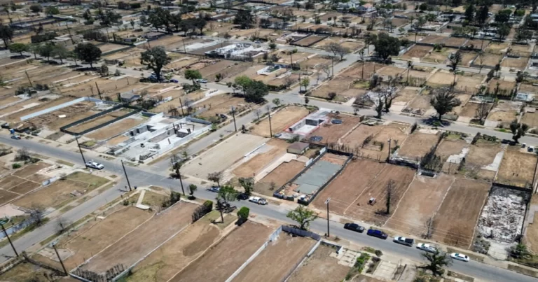 Kebakaran Dahsyat di Kawasan Elit Los Angeles — Pelaku Ternyata Sopir Uber