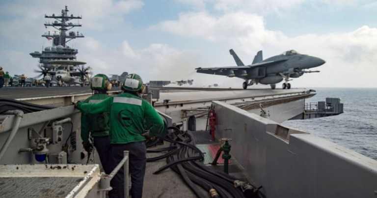 Hanya Berselang Setengah Jam, Dua Pesawat Militer AS Jatuh di Laut Tiongkok  Selatan — Seluruh Awak Berhasil Diselamatkan
