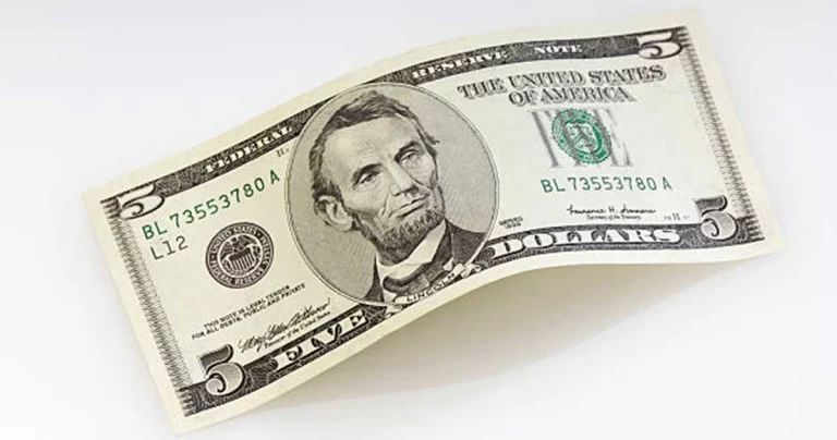 Lima Dolar yang Mengubah Dua Orang