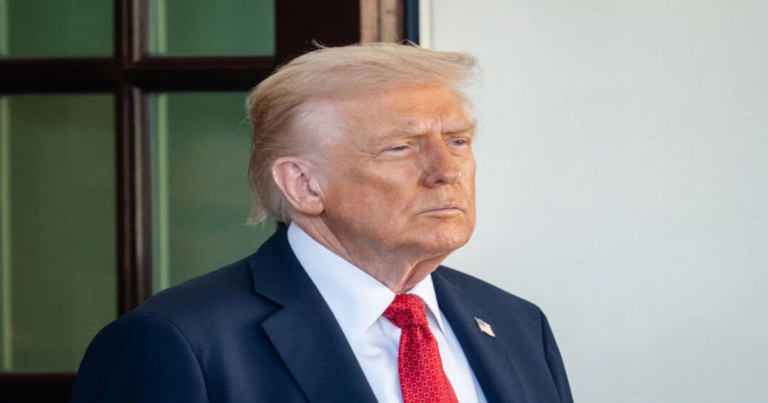 Trump Konfirmasi Telah Berbicara dengan Maduro, Memintanya Segera Tinggalkan Venezuela