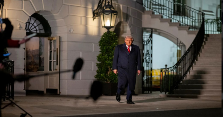 Trump Mengaku ‘Ingin Sekali’ Bertemu Kim Jong Un dalam Kunjungan ke Asia 