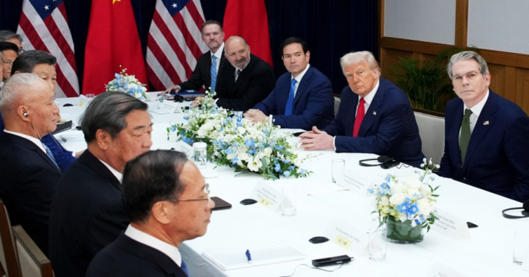 Pertemuan Trump–Xi Berakhir Lebih Cepat dari Jadwal, Hanya Berlangsung Sekitar Satu Jam Empat Puluh Menit
