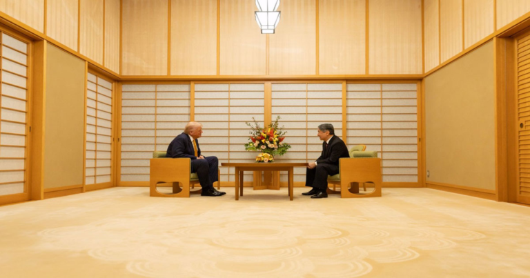 Kaisar Jepang Naruhito Sambut Trump di Istana Kekaisaran