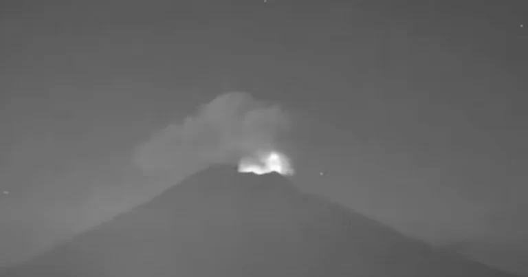 Armada UFO Terlihat di Meksiko, Pakar : “Pintu Masuk Lubang Cacing” bagi Alien 