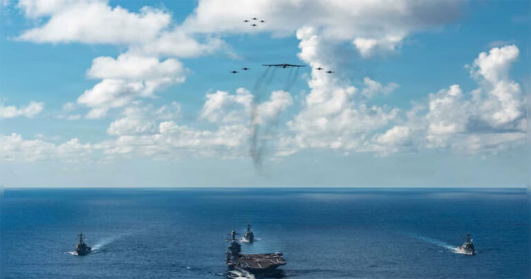 Armada Perang AS Mepet Venezuela: Benarkah Serangan Besar Tinggal Hitungan Hari?