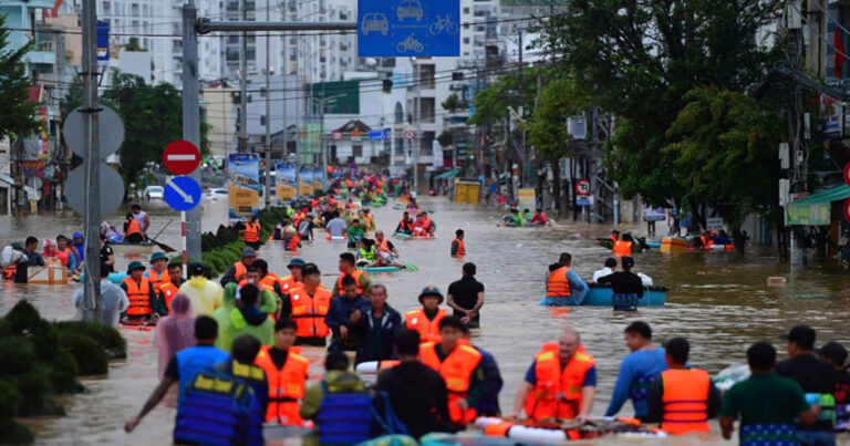 Banjir Besar Vietnam Tewaskan 90 Orang, 12 Hilang – Kerugian Ekonomi Mencapai Rp 5,7 Triliun