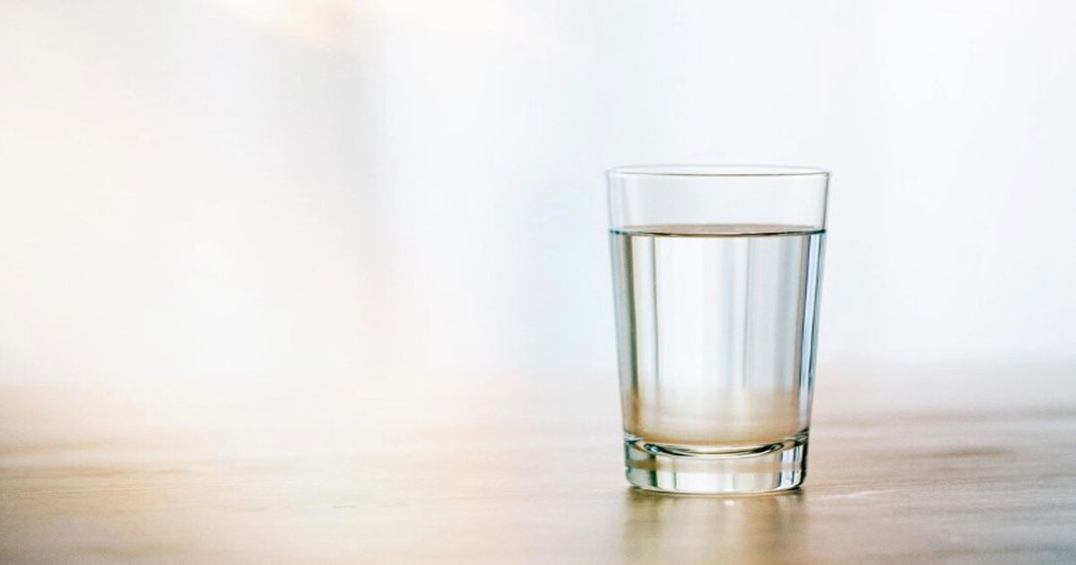  Cara Minum Air dengan Bijak - EtIndonesia Motiv 