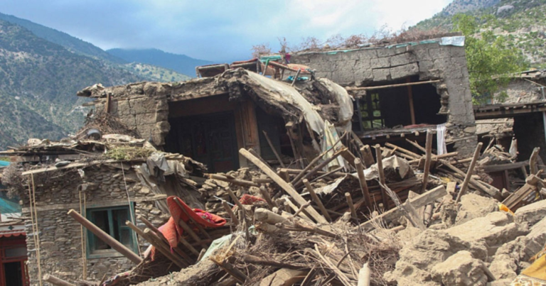 UPDATE Gempa Dahsyat Magnitudo 6,3 di Afghanistan : Lebih dari 20 Tewas, 320 Luka, Masjid Biru Rusak