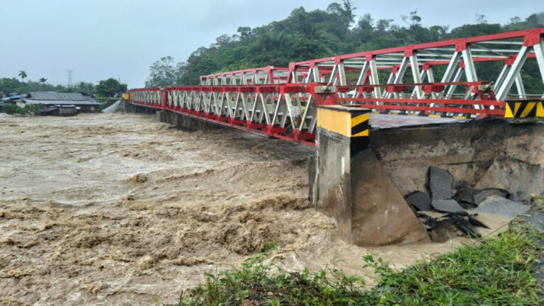 Banjir dan Tanah Longsor Menerjang 12 Kabupaten/Kota di Sumut : 43 Orang Meninggal Dunia, 81 Terluka, dan 88  Hilang