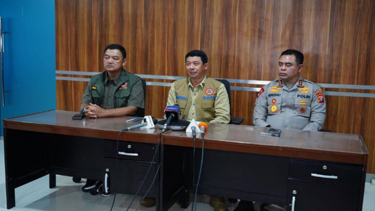 (UPDATE) Tanah Longsor dan Banjir di Aceh, Sumut dan Sumbar :  174 Meninggal Dunia, 79 Hilang dan 12 Luka-Luka