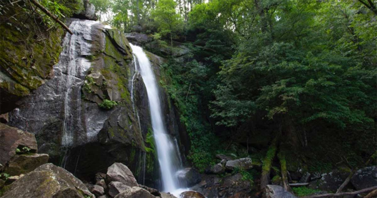 Mengambil Air dari Lereng Gunung — Pelajaran Besar Tentang Hidup
