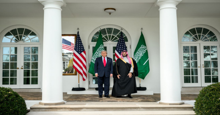 AS dan Arab Saudi Akan Menandatangani Perjanjian Nuklir 30 Tahun untuk Mengembangkan Energi Nuklir Sipil