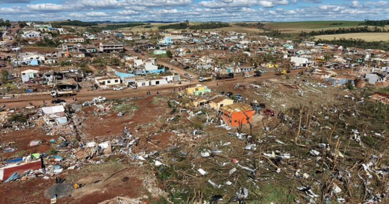 Tornado Terjang Kota Kecil di Brasil, 6 Tewas dan 750 Terluka — Warga Menangis: “Semuanya Hancur”