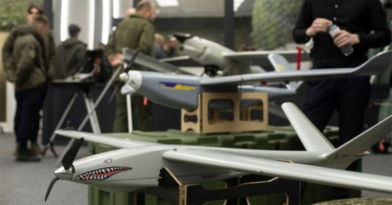 Unit Elit Ukraina Menyerang Penembak Jitu dan Gudang Drone Rusia di Belakang Garis Musuh