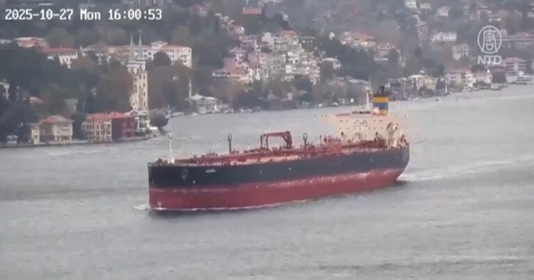 Kapal Tanker Minyak “Armada Bayangan” Rusia Diserang di Mediterania untuk Pertama Kalinya : Ukraina Rilis Rekaman Videonya