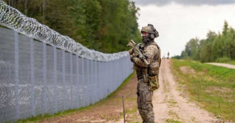 Latvia Menyelesaikan Pembangunan Pagar Perbatasan di Sepanjang Perbatasannya dengan Rusia