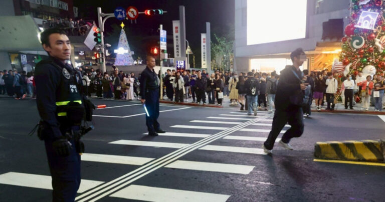 Serangan Pisau di MRT Taipei: Pahlawan yang Melawan Tersangka Meninggal Dunia, Pramuniaga Berhasil Menyelamatkan Puluhan Orang dengan Membuka Gudang