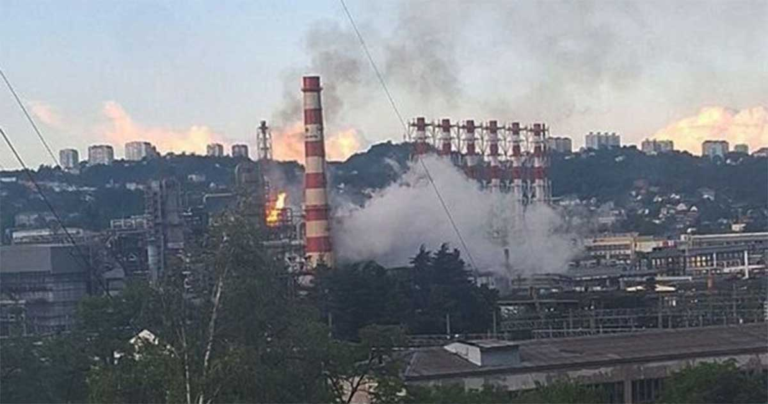 Tuapse, Rusia, Dihantam Drone: Kilang Minyak dan Dermaga Terbakar