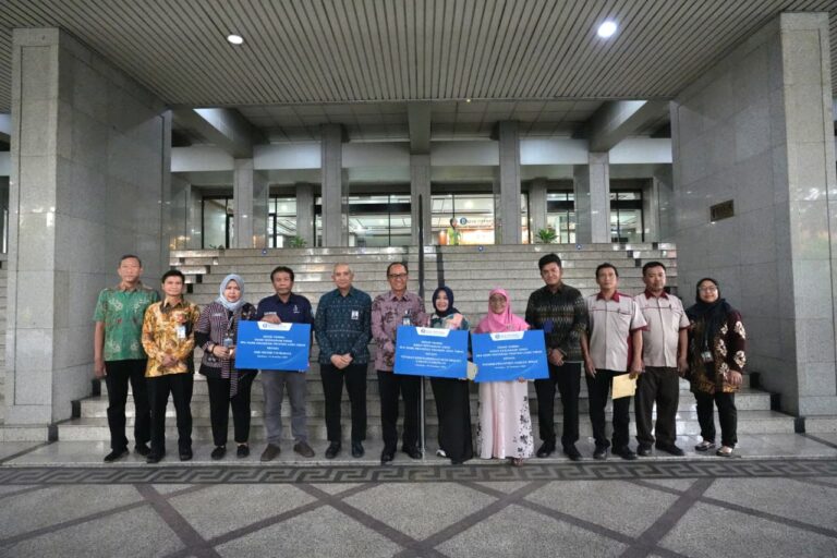 Kantor Perwakilan Bank Indonesia Provinsi Jawa Timur Salurkan Hibah Kendaraan Dinas kepada Lembaga Pendidikan dan Sosial