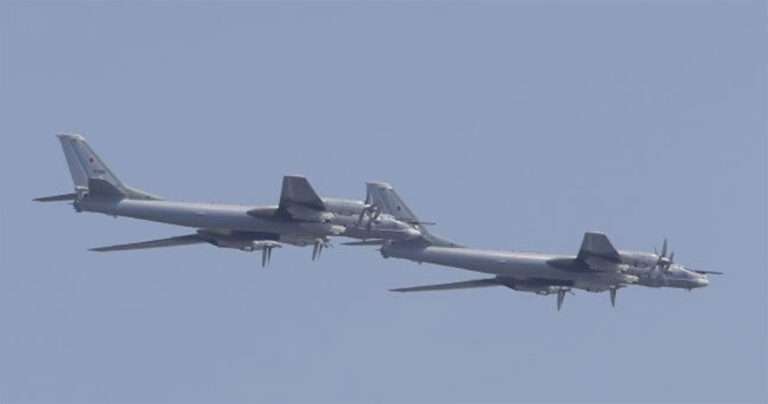 Jepang Mengerahkan Jet Tempur Setelah Penerbangan Gabungan Pesawat Pengebom Rusia-Tiongkok