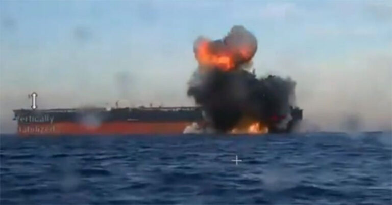 Kapal Tanker Rusia Kairos yang Rusak Akibat Serangan Drone Terombang Ambing di Dekat Bulgaria dan Meminta Bantuan