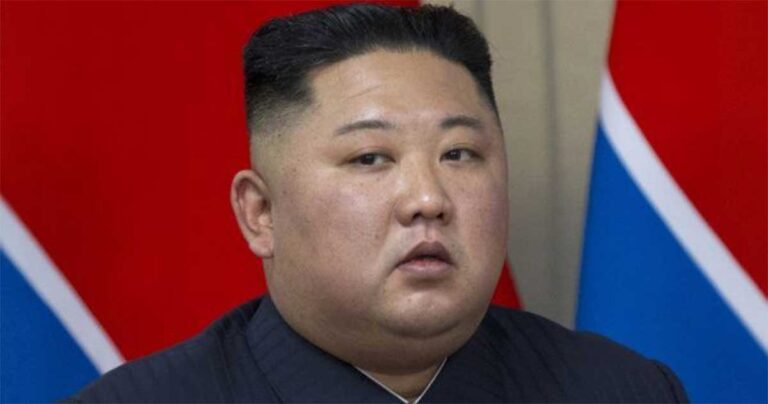 Kim Jong Un Mengawasi Langsung Uji Coba Rudal Jarak Jauh