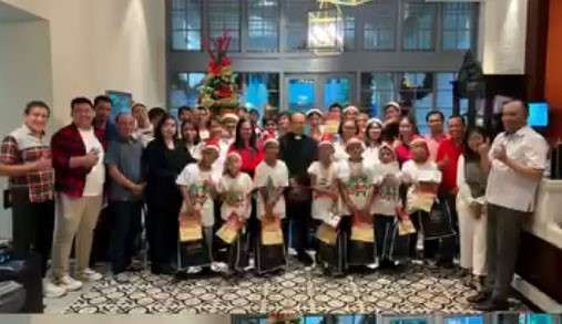 Kokoon Hotel Surabaya Nyalakan Cahaya Natal dan Harapan Bersama Anak Panti Asuhan