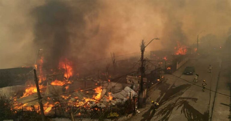 Chili Nyatakan Keadaan Darurat Setelah Kebakaran Hutan Menewaskan Setidaknya 19 Orang