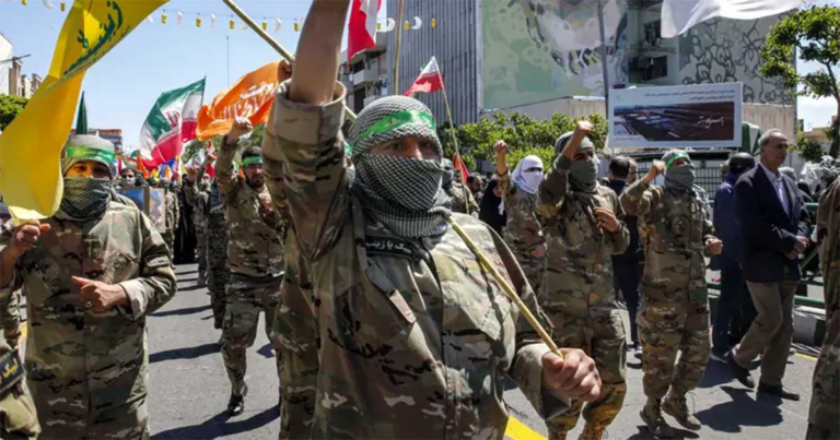 Protes di Iran: Milisi Basij, ‘Mata dan Telinga Rezim’, Menghadapi Serangan
