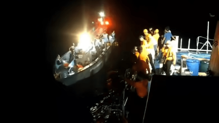 Feri Filipina Tenggelam, 316 Orang Diselamatkan, 15 Tewas dan  28 Orang Hilang