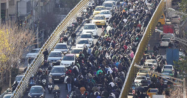 Iran Bergolak di Awal 2026: Protes Nasional Memasuki Hari Kelima, Tantang Langsung Sistem Teokrasi