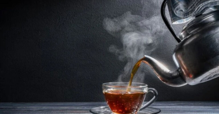 Mengapa Orang Tiongkok Lebih Memilih Air Panas/Hangat Sementara Sebagian Besar Dunia Minum Air Es
