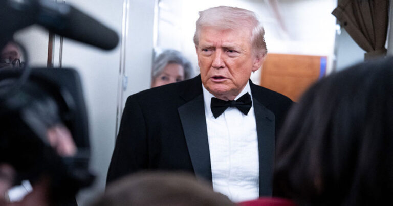Trump Selamat dari Beberapa Upaya Pembunuhan, Alasan Ia Tidak Mengenakan Rompi Anti Peluru : Dia Terlihat Gemuk
